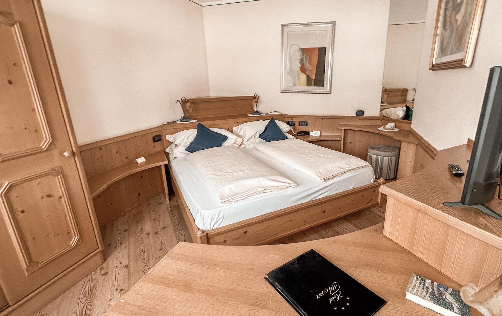 Hotel Flora 리비뇨 외부 사진